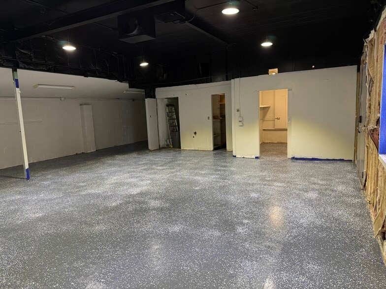 More Photos Of 328 W Hatcher Rd, Phoenix Unknown For Lease