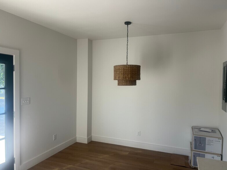 More Photos Of 205 Walker St, Franklin Multifamily For Lease