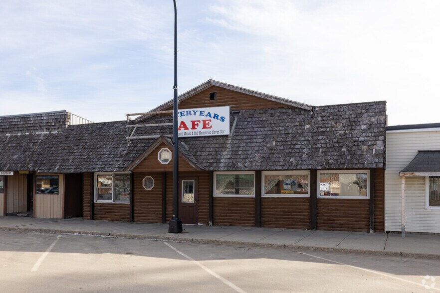 Primary Photo Of 112 S Farwell St, Verndale Restaurant For Sale