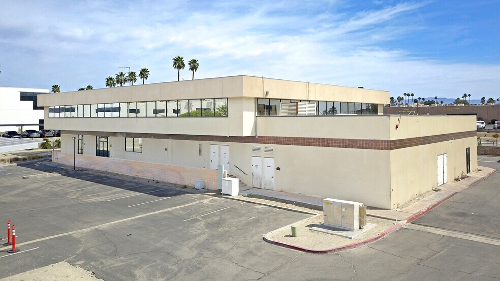 More Photos Of 41725 Cook St, Palm Desert Office For Sale