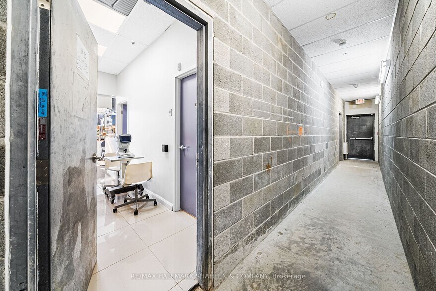 More Photos Of 9610 Yonge st, Richmond Hill Multifamily For Sale