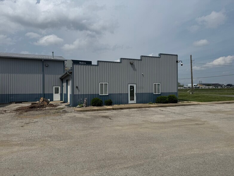 More Photos Of 6130 S Belmont Ave, Indianapolis Warehouse For Sale