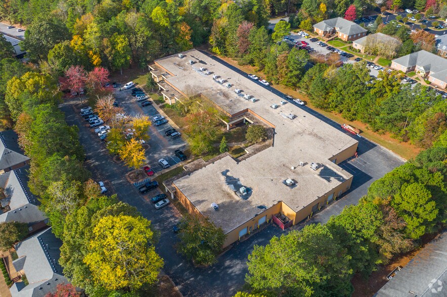 More Photos Of 309 McLaws Cir, Williamsburg Research And Development For Lease