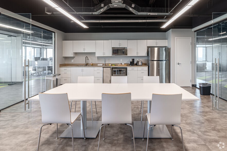 More Photos Of 112 W Center St, Fayetteville Office For Sale