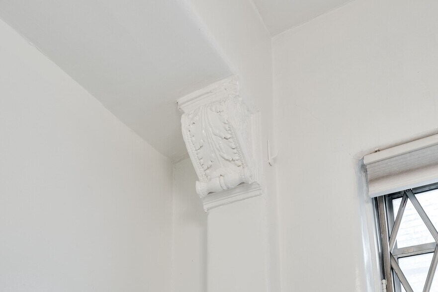 More Photos Of 324 Park Pl, Brooklyn Apartments For Sale