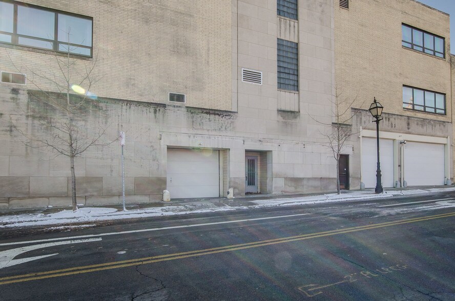 More Photos Of 35 N Park St, Mansfield Office For Sale