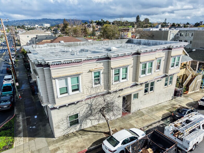 More Photos Of 1504 13th Ave, Oakland Apartments For Sale