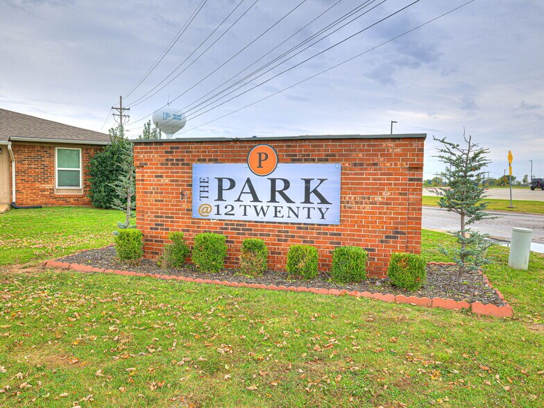 More Photos Of 1220 SE 9th St, Pryor Apartments For Sale