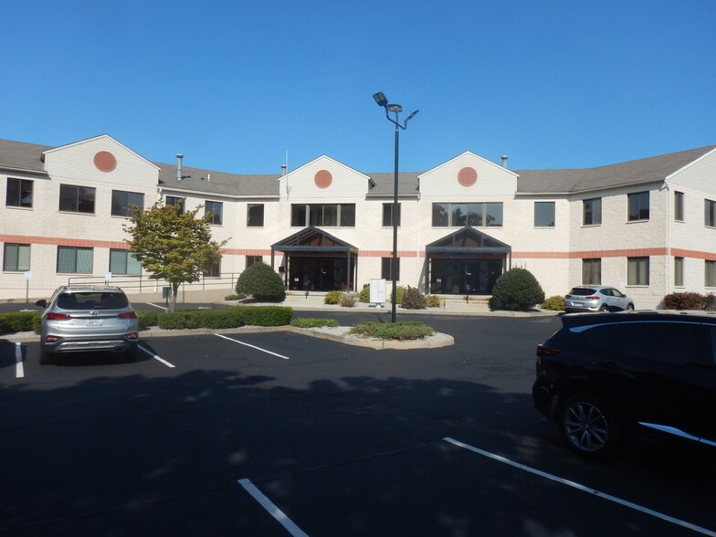 More Photos Of 200 Centerville Rd, Warwick Office Residential For Lease