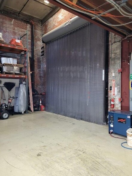 More Photos Of 1601 N Jessup St, Wilmington Manufacturing For Sale