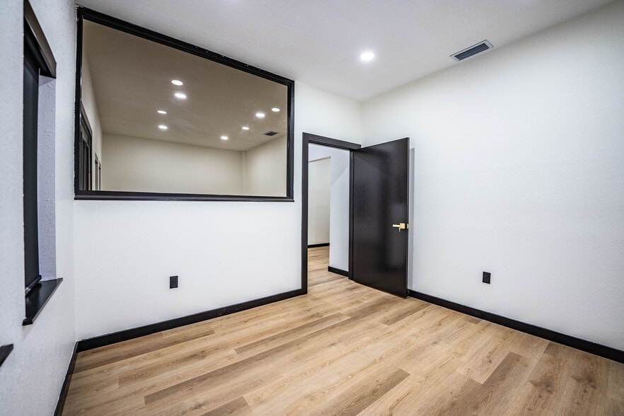 More Photos Of 1832 Harden Blvd, Lakeland Office For Lease