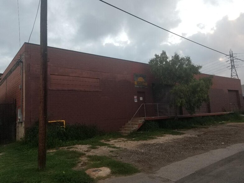 More Photos Of 730 Perez St, San Antonio Manufacturing For Sale