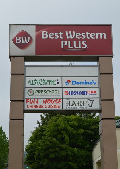 More Photos Of 24437 Russell Rd, Kent Office For Lease