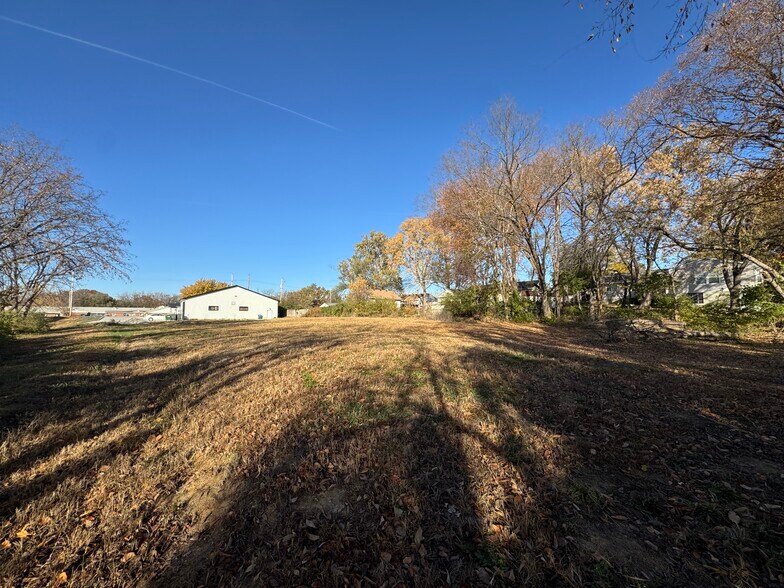 More Photos Of 6813 Sobbie Rd, Liberty Flex For Sale