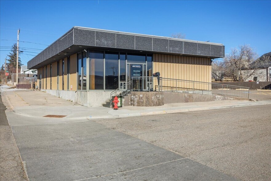 More Photos Of 1904 E 15th St, Cheyenne Office For Sale