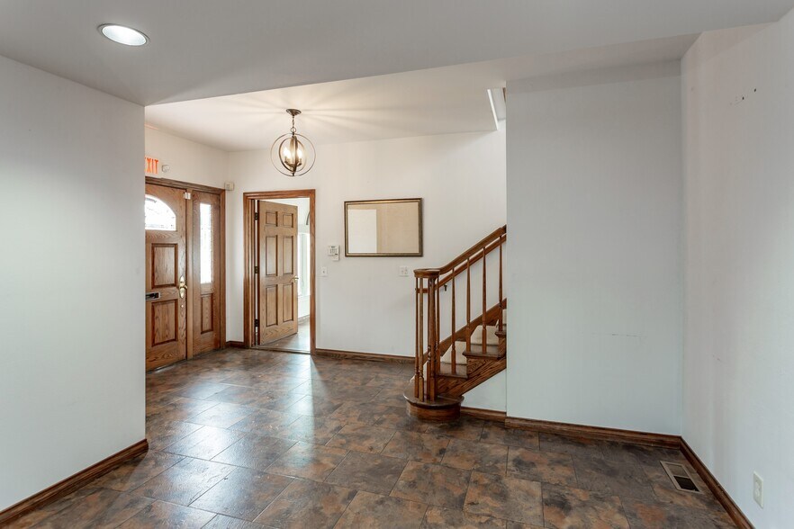 More Photos Of 2060 The Alameda, San Jose Loft Creative Space For Sale