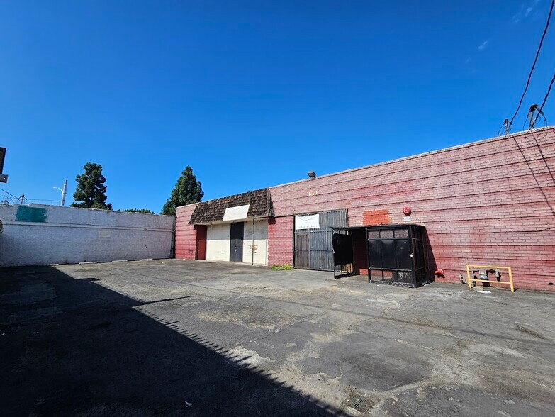 More Photos Of 3955 S Broadway Pl, Los Angeles Warehouse For Sale