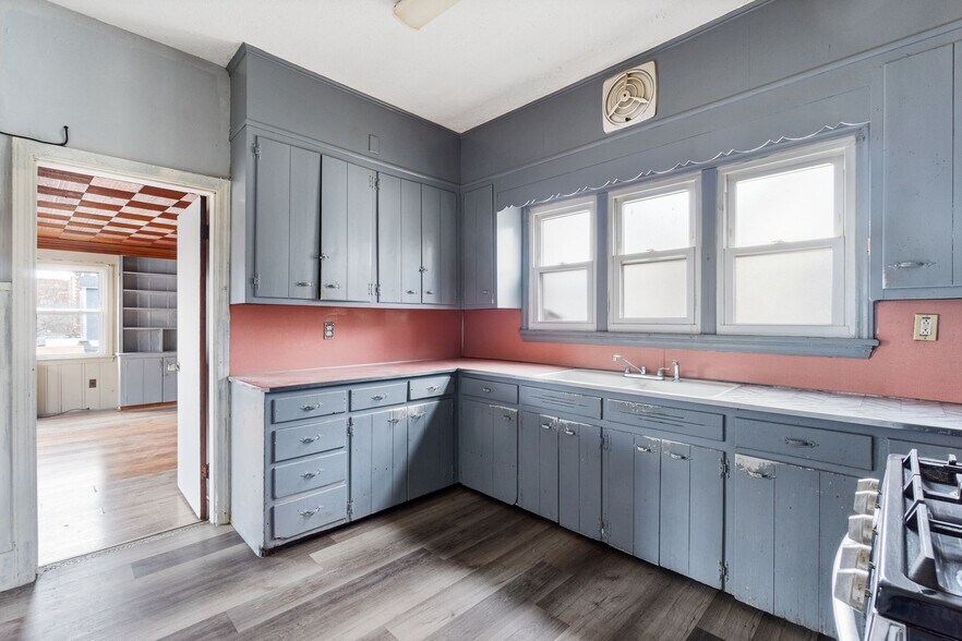 More Photos Of 109 Orchard St, Elizabeth Multifamily For Sale