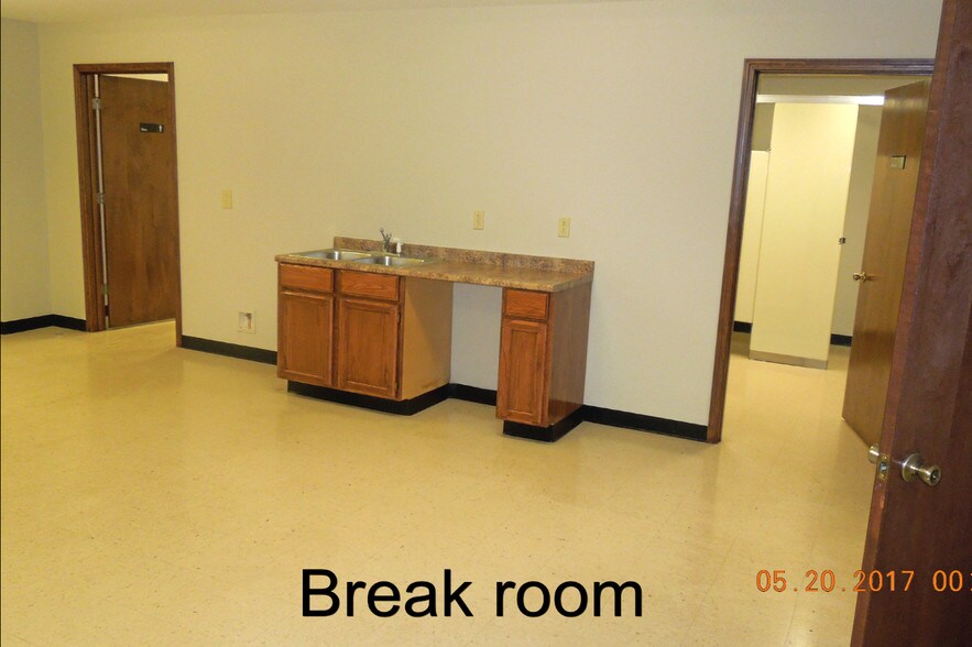 More Photos Of 8630 Brookville Rd, Indianapolis Industrial For Sale