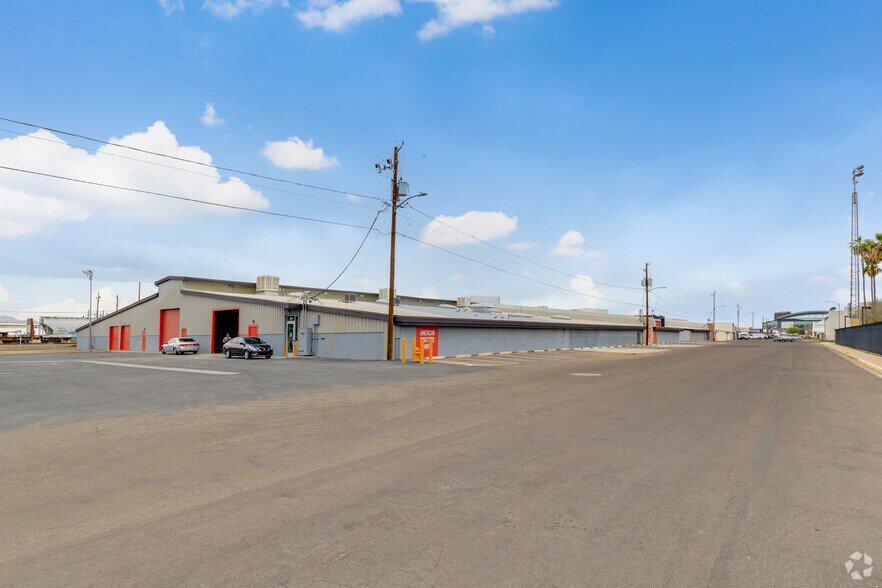 More Photos Of 1301-1555 E Jackson St, Phoenix Warehouse For Lease