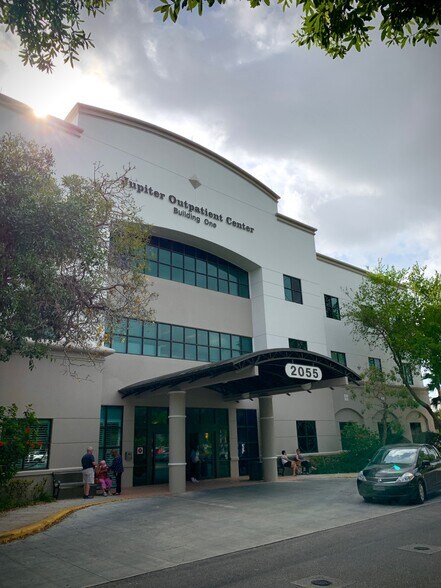 More Photos Of 2055 N Military Trl, Jupiter Medical For Lease