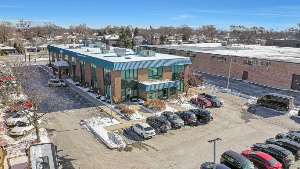 More Photos Of 2134-2140 S Wolf Rd, Des Plaines Office For Lease