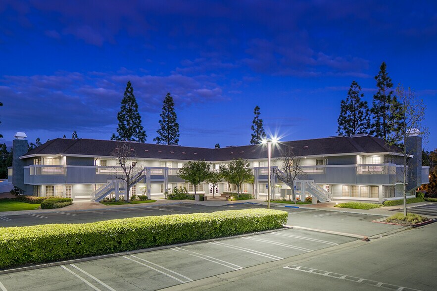 More Photos Of 22471 Aspan St, Lake Forest Office For Sale