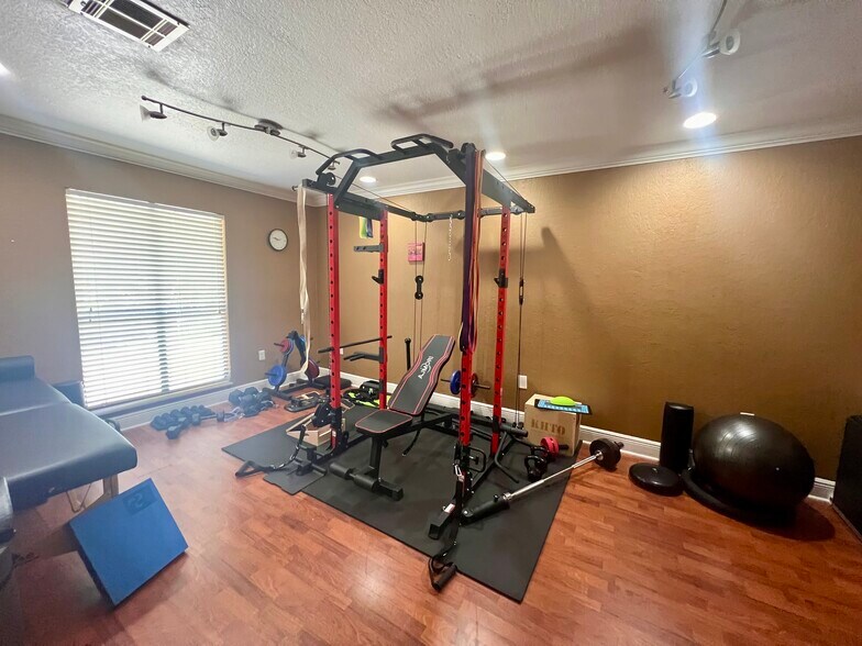 More Photos Of 766 Deltona Blvd, Deltona Flex For Sale