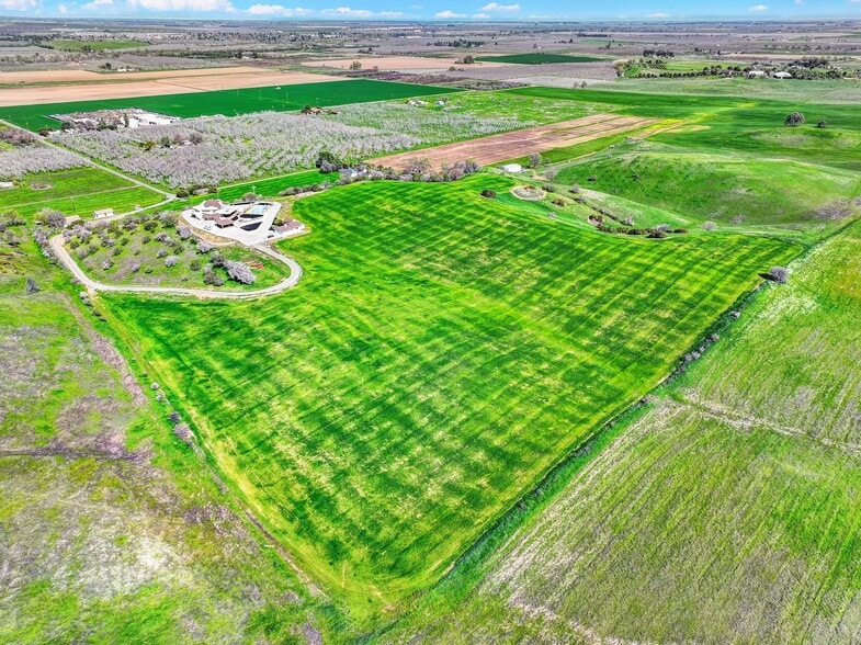 More Photos Of 8560 Holmes Ln, Winters Specialty For Sale