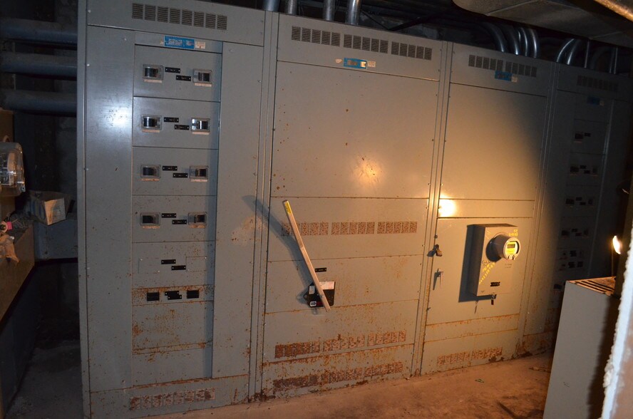 More Photos Of 721 E State St, Rockford, Rockford Apartments For Sale