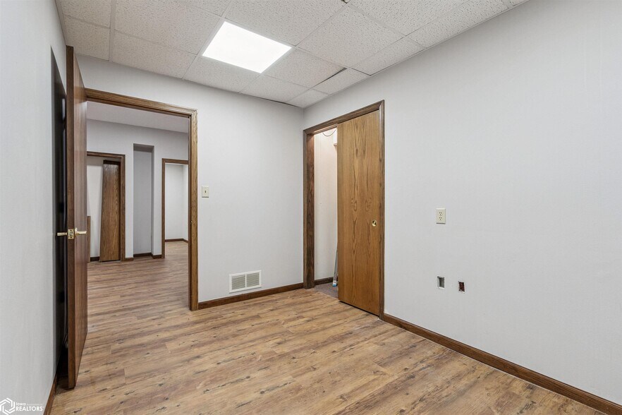 More Photos Of 3031 Flint Hills Dr, Burlington Office For Sale