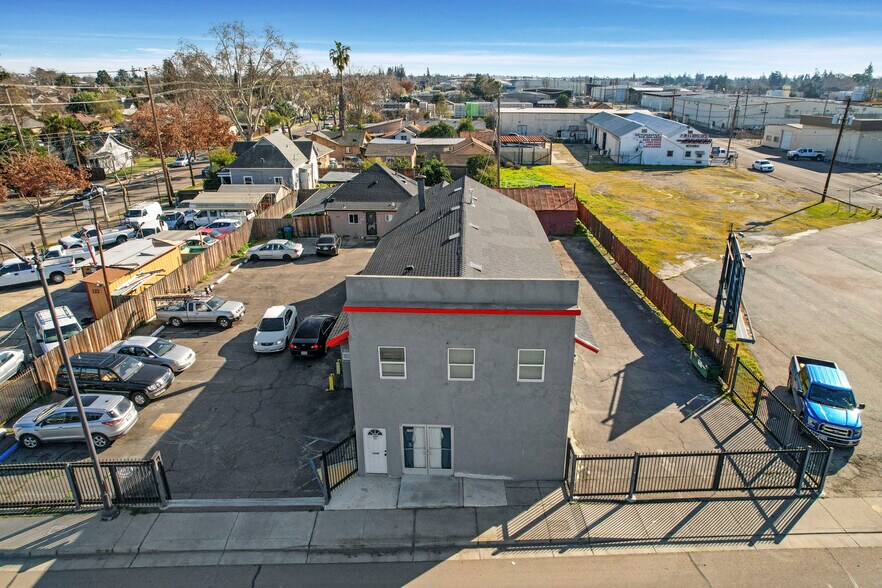 More Photos Of 104 E Lodi Ave, Lodi Storefront Retail Office For Sale