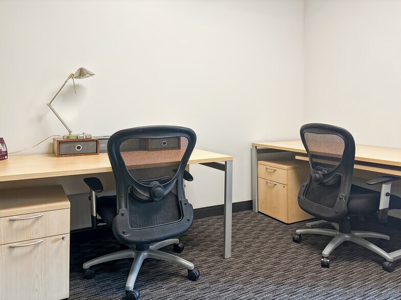 More Photos Of 1455 NW Leary Way, Seattle Coworking Space