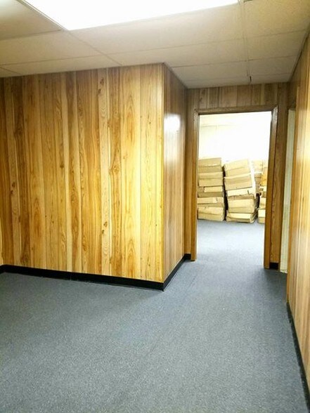 More Photos Of 1018 Shaver St, Pasadena Warehouse For Sale