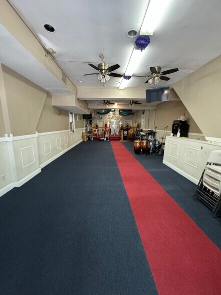 More Photos Of 13204 Jamaica Ave, Richmond Hill Storefront Retail Residential For Sale