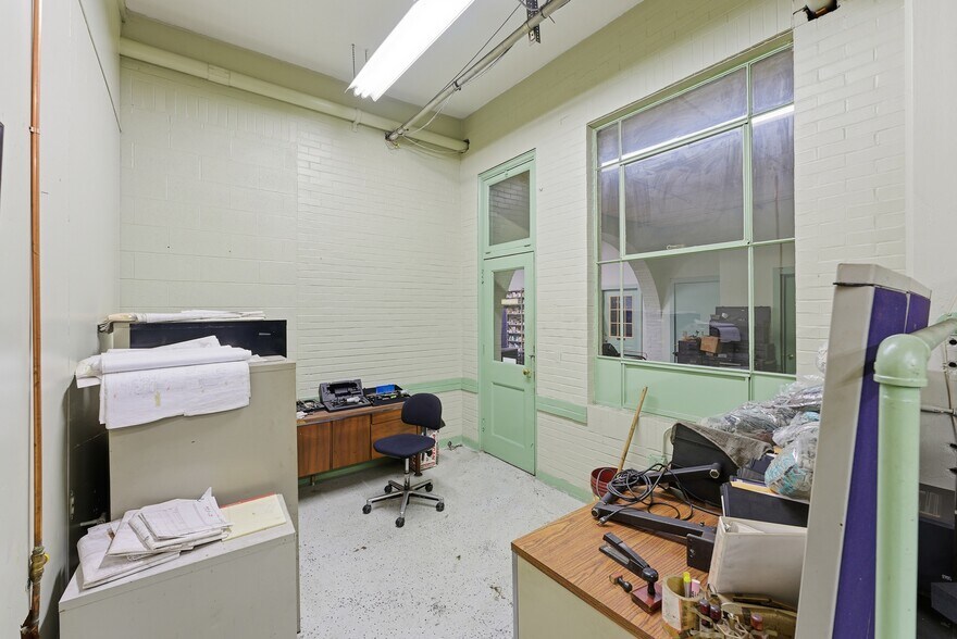 More Photos Of 330 Fuller Rd, Chicopee Distribution For Sale