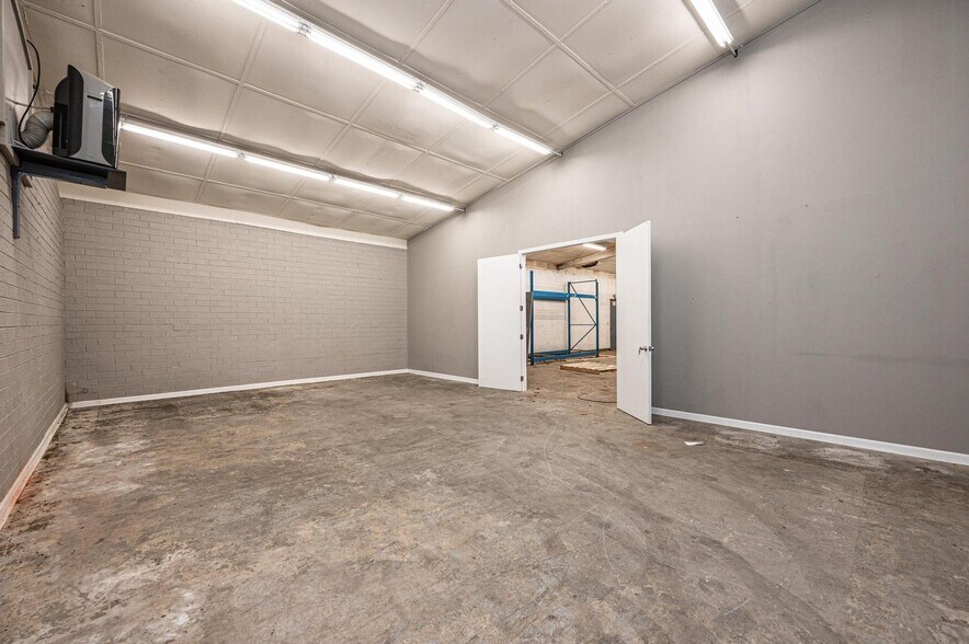 More Photos Of 7626 Cavalier Way, Connellys Springs Warehouse For Lease