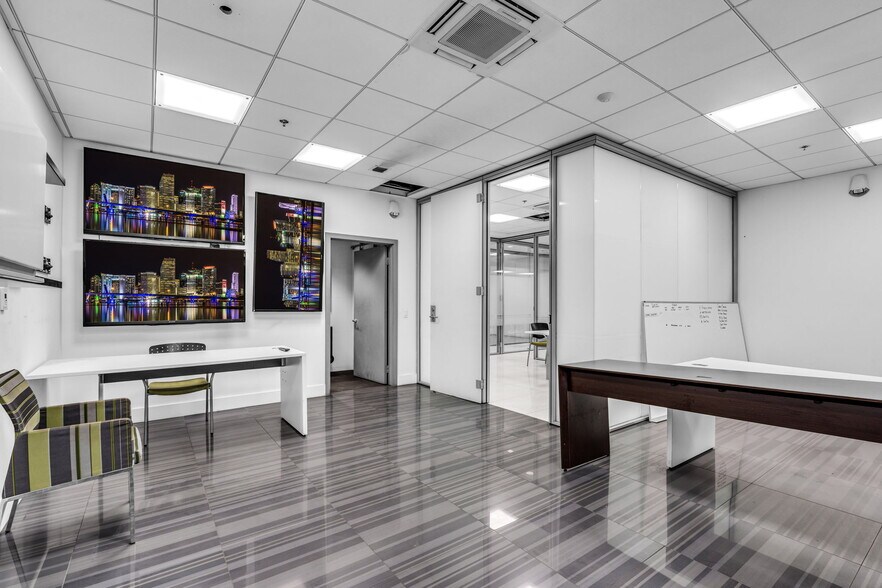 More Photos Of 12800 NW 38th Ave, Opa Locka Warehouse For Lease