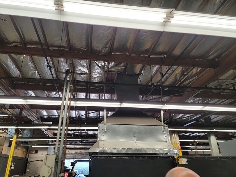 More Photos Of 17431 N Black Canyon Fwy, Phoenix Manufacturing For Sale