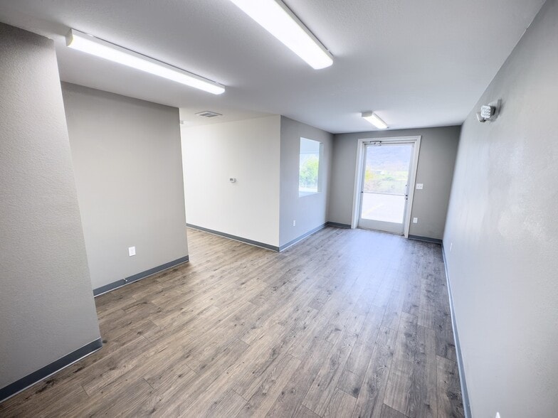 More Photos Of 3275 Newport Hwy, Sevierville Warehouse For Sale