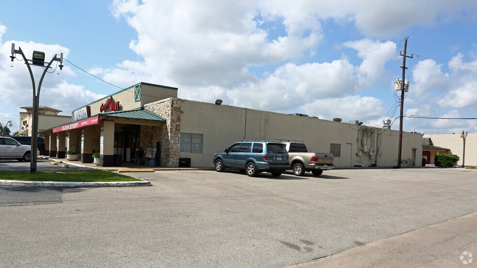 More Photos Of 6424-6578 W FM-1960, Houston Unknown For Lease