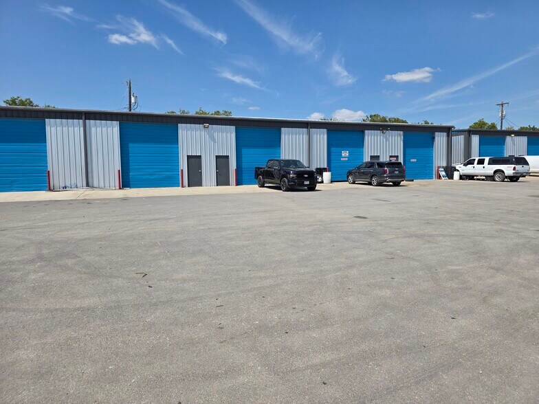 More Photos Of 2653 Blue Mound Rd W, Haslet Warehouse For Lease