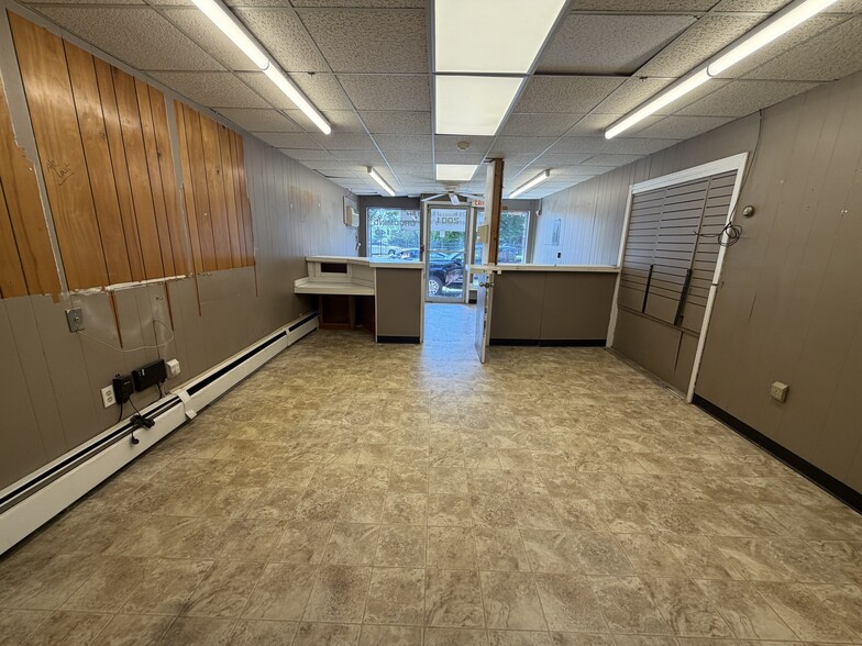 More Photos Of 2003 Smith St, North Providence Storefront For Lease