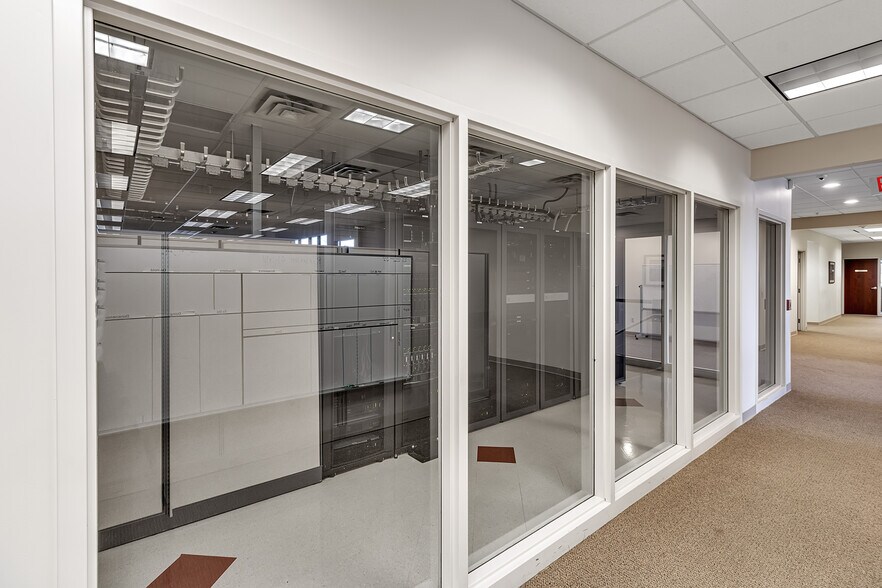 More Photos Of 23 Cobham Dr, Orchard Park Office For Lease