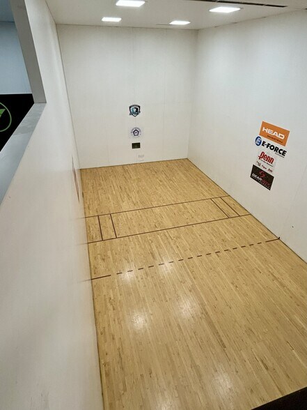 More Photos Of 1917 W Pioneer Pky, Arlington General Retail For Sale