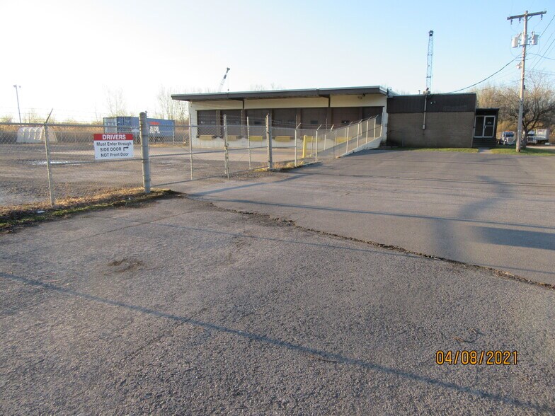 Primary Photo Of 6454 Taft Rd E, East Syracuse Warehouse For Lease