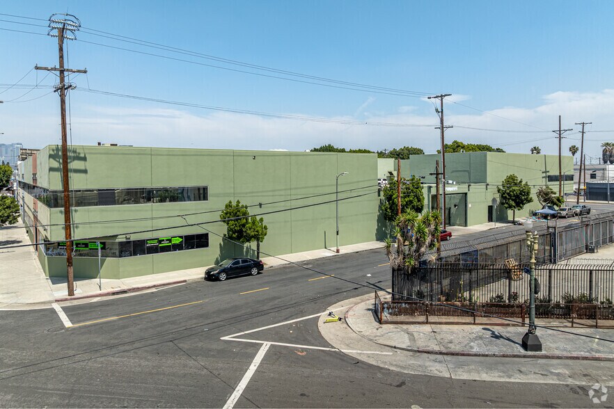 More Photos Of 3431-3495 S Main St, Los Angeles Manufacturing For Sale