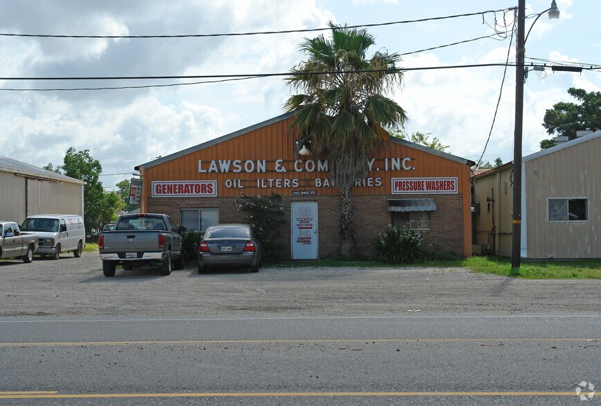 More Photos Of 505 Peters Rd, Harvey Warehouse For Lease