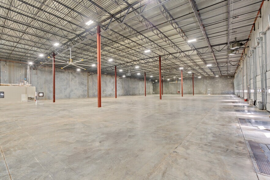 More Photos Of 9540 Rodney St, Pineville Industrial For Sale