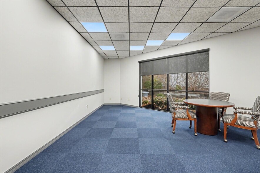 More Photos Of 3103 S Juniper Ave, Broken Arrow Office For Lease